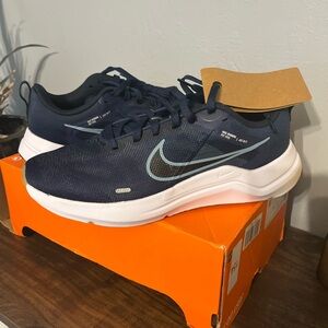 Nike Men’s Downshifter 12 Running Shoes